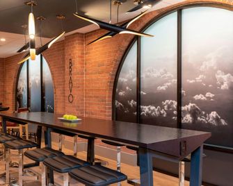 Delta Hotels by Marriott Kalamazoo Conference Center - Kalamazoo - Lounge