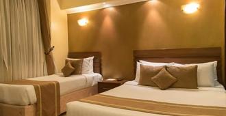 Summerdale Inn - Nairobi - Bedroom