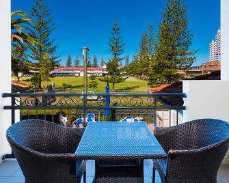 Island Beach Resort - Broadbeach - Balcón