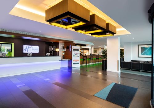 Holiday Inn Express London Heathrow T5 By IHG Slough Hotel