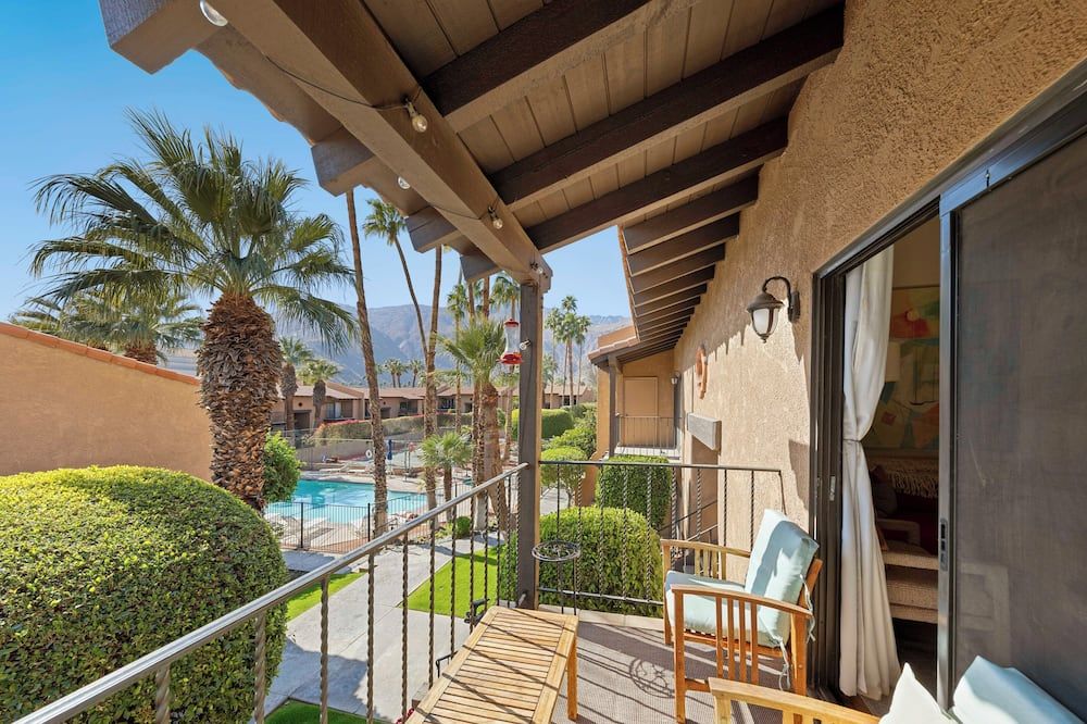 Charming 2-bedroom condo in serene Uptown North Palm Springs! - بالم سبرينغس - شرفة