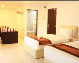 Peach Hill Hotel & Cafe - Pasir Gudang - Bedroom