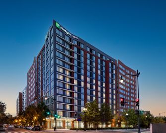 Holiday Inn Express Washington DC Downtown By IHG - Washington, D.C. - Building
