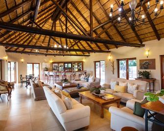 Falaza Game Park and Spa - Hluhluwe - Lounge