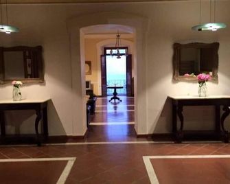 Hotel Ducale Villa Ruggieri - Diamante - Korytarz