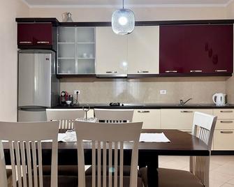 Villa Cullhaj - Elbasan - Kitchen