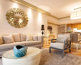 Pine Cliffs Village & Golf Suites - Albufeira