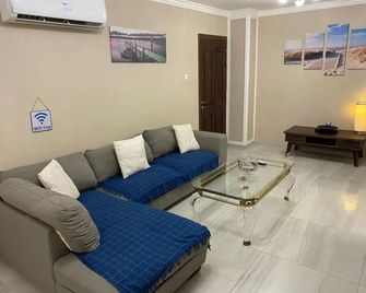 City Comfort Rooms - Larnaca - Salon