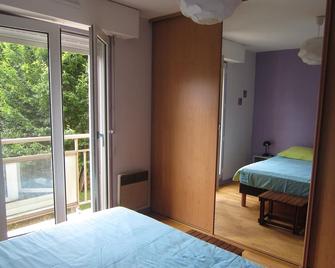 Apartment 800 meters from the beach of the furrow and 100 meters from the station - Saint-Malo - Sypialnia