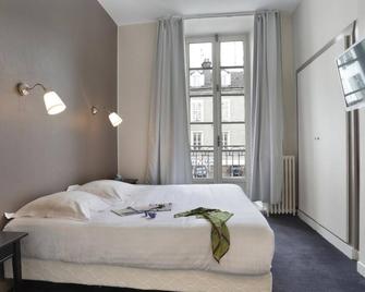 Hôtel Le Roncevaux - Pau - Yatak Odası