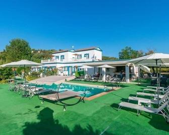 Akis Villa - Корфу - Басейн