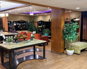 Home Town Inn & Suites - Crestview