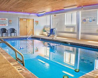 Victorian Inn & Suites-York - York - Bazén