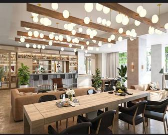 Luxury 1 BR condo with pool Near Rainey Street - Austin - Restaurant