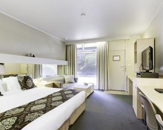 Comfort Inn & Suites Lakes Entrance - Lakes Entrance - Bedroom