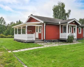Nice Home In Torsby With Kitchen - Torsby - Gebäude