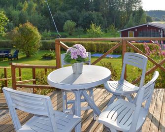 Amazing Home in Hagalund-Mjoelby - Mjölby - Patio