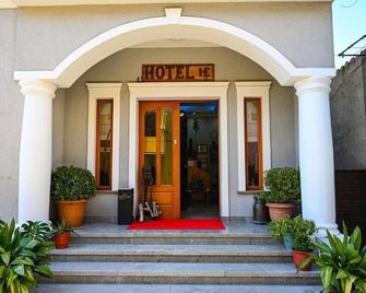 Hotel Epoka - Shkodër - Building