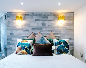Stay with Empire- Dickson Road - Blackpool - Bedroom