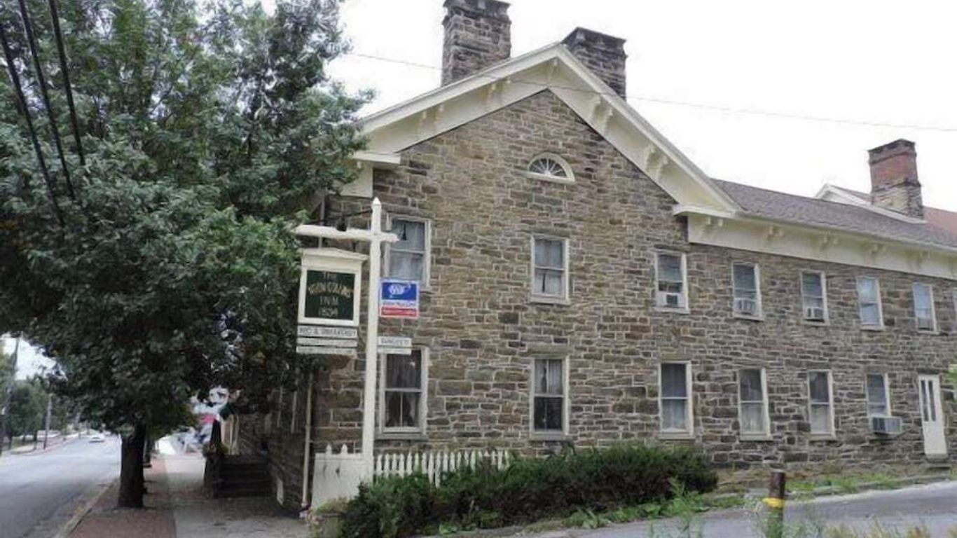 The Noon-Collins Inn