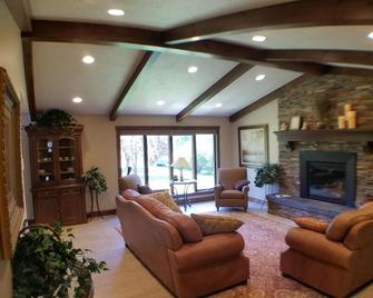 Beautiful Ranch Retreat Custom Home Close and Convenient with a country feel. - Afton - Living room