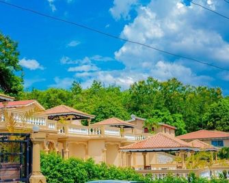 Le Village d'Ennery - Ennery - Edificio