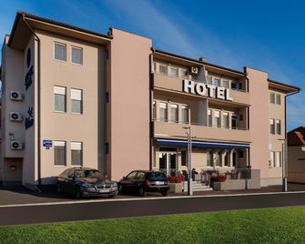 Airport Hotel Garni - Surčin - Building