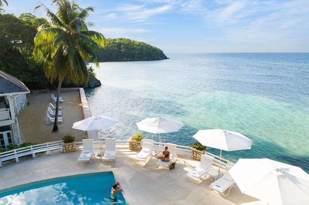 كابلز سان سوسي أول إنكلوسيف - أوتشو ريوس - حوض السباحة