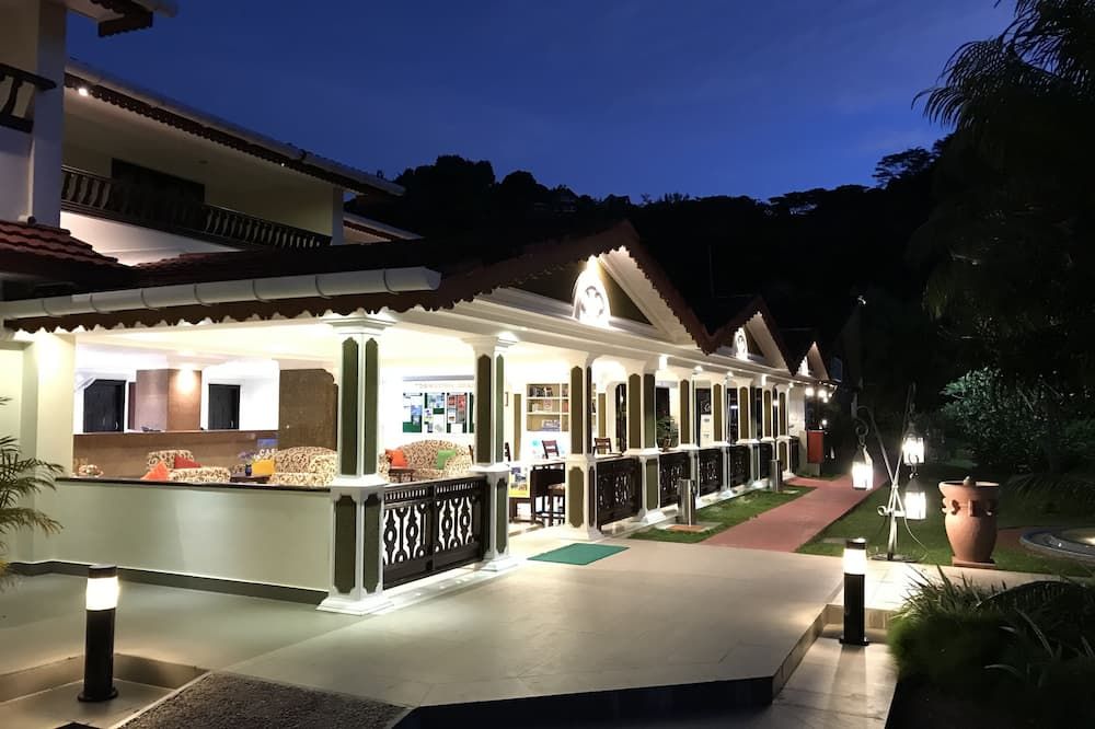 Berjaya Praslin Resort - מפרץ סן אנה