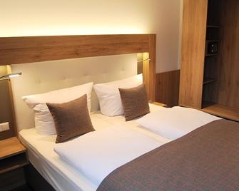 Hotel Am Martinsberg - Andernach - Schlafzimmer