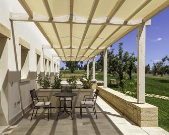 Tenuta Monticelli Bio Relais - Alezio - Patio