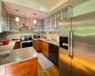 Catskill retreat, cozy and comfortable with wood fire and large yard! - Cairo - Cocina