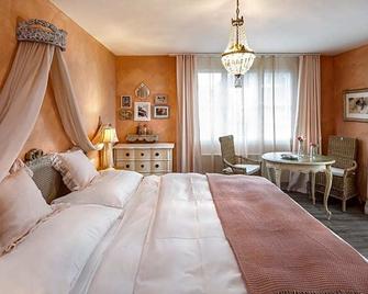 Hotel & Restaurant zum Beck - Stansstad - Slaapkamer