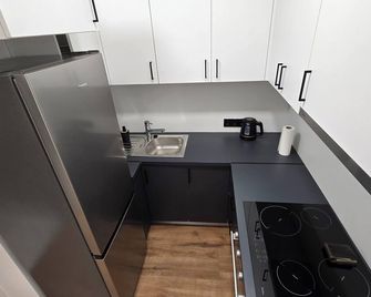 Charming 1-bedroom apartment in superb Ivanec with AC, WiFi - Ivanec - Cocina