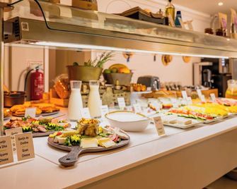 Jardim da Lapa by Shiadu - ליסבון - בופה