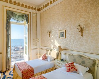 Le Metropole Luxury Heritage Hotel Since 1902 by Paradise Inn Group - Alexandria - Bedroom