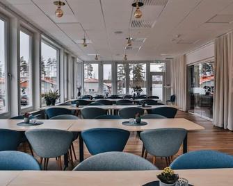 Ädelfors Folkhögskola - Holsbybrunn - Lounge