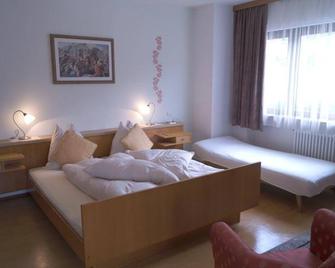 Hotel Alpenrose - Rodeneck - Спальня