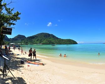 Baia Baia Resort - Ko Phi Phi - Beach