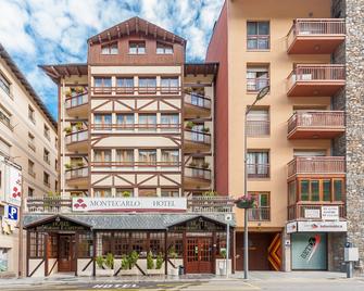 Montecarlo - אנקמפ - בניין