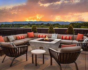 Springhill Suites By Marriott Frederick - פרדריק - מרפסת