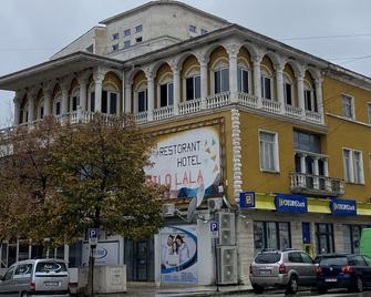 Pilo Lala Hotel - Divjakë - Edificio