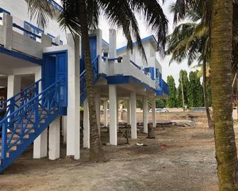Stunning beachfront villa on the beach - Kokrobite - Edificio