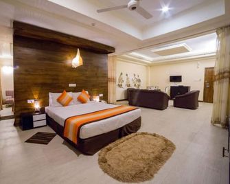 Valampuri Hotel - Jaffna - Schlafzimmer