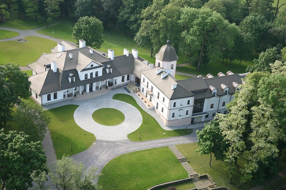 Dwór Kombornia - Folwark - Kombornia - Gebäude