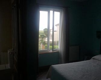 Hotel Los Laureles - Luanco - Schlafzimmer
