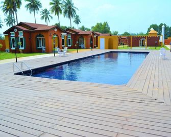 World Cat Hotel & Resort - Bang Saphan - Zwembad