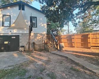 Pirate Seeking crew. Downtown Fort Smith - Fort Smith - Building