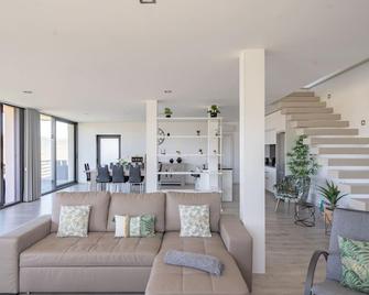 Feel Discovery Alvim's Douro - Folgosa - Sala de estar