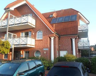 Hotel Blischke - Carolinensiel - Будівля